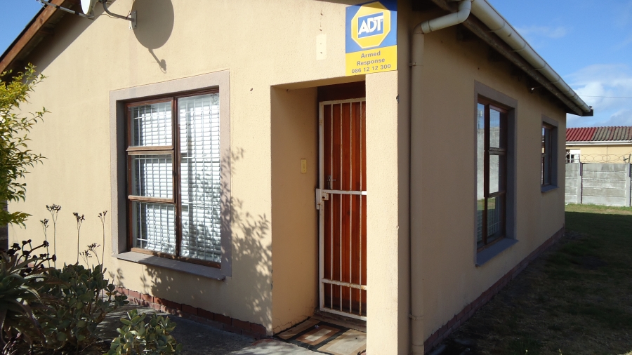 2 Bedroom Property for Sale in New Macassar Western Cape